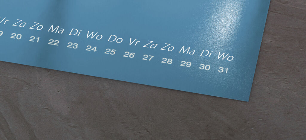 Prachtige blauwe kalender met datums voor november