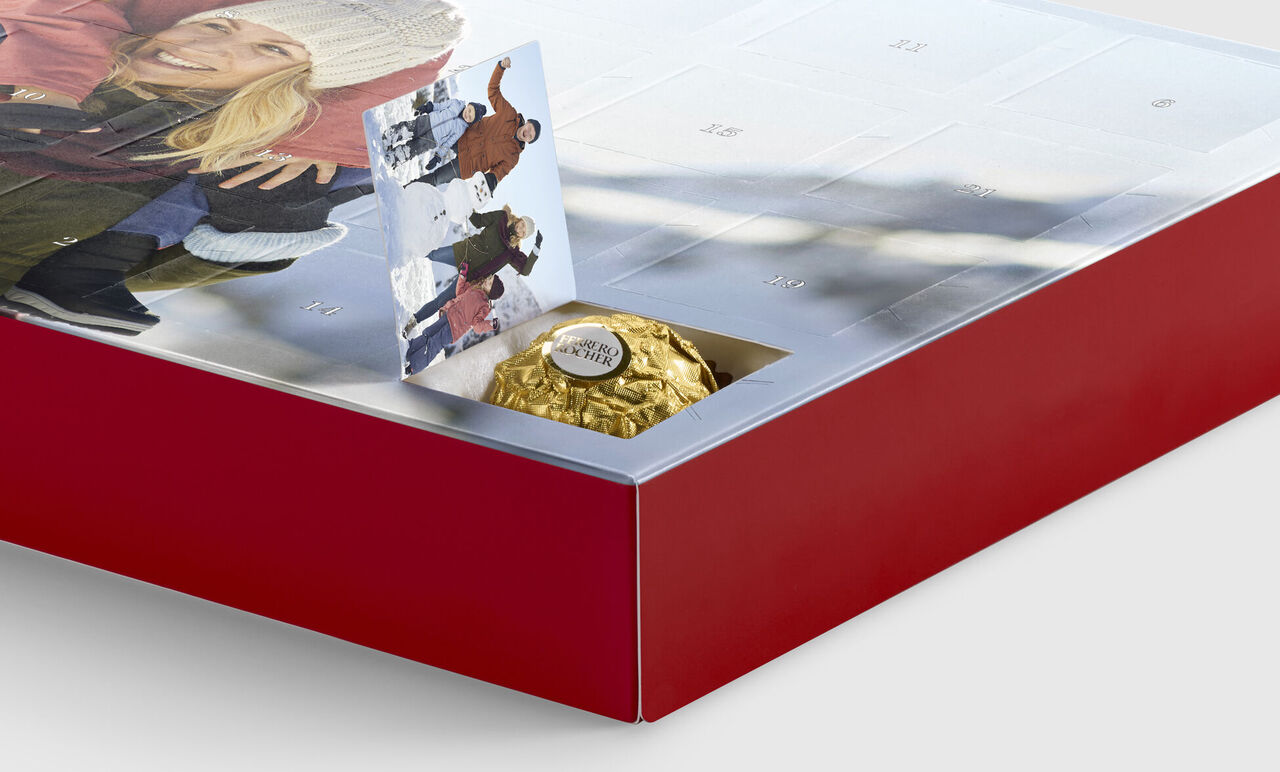CEWE adventskalender met chocolade en een kaartje voor fijne feestdagen