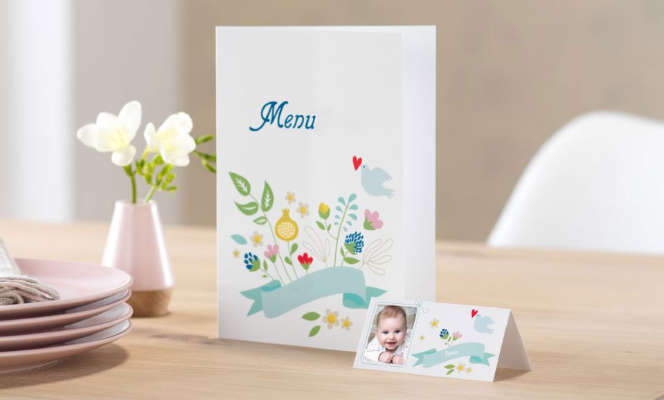 Prachtig menu met botanisch design en foto.