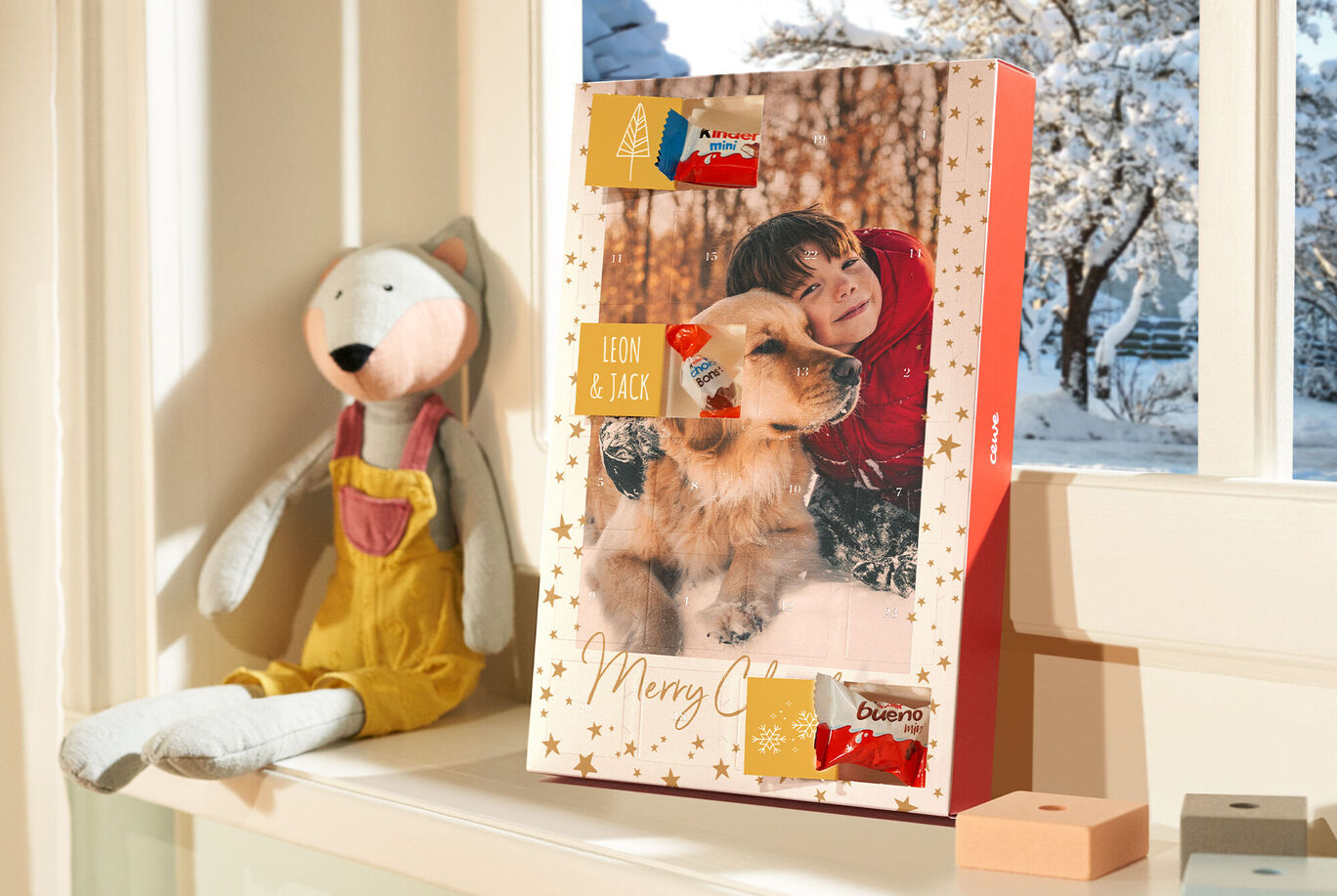 Creatieve adventskalender met dierlijke motieven en cadeautjes voor kersttijd.