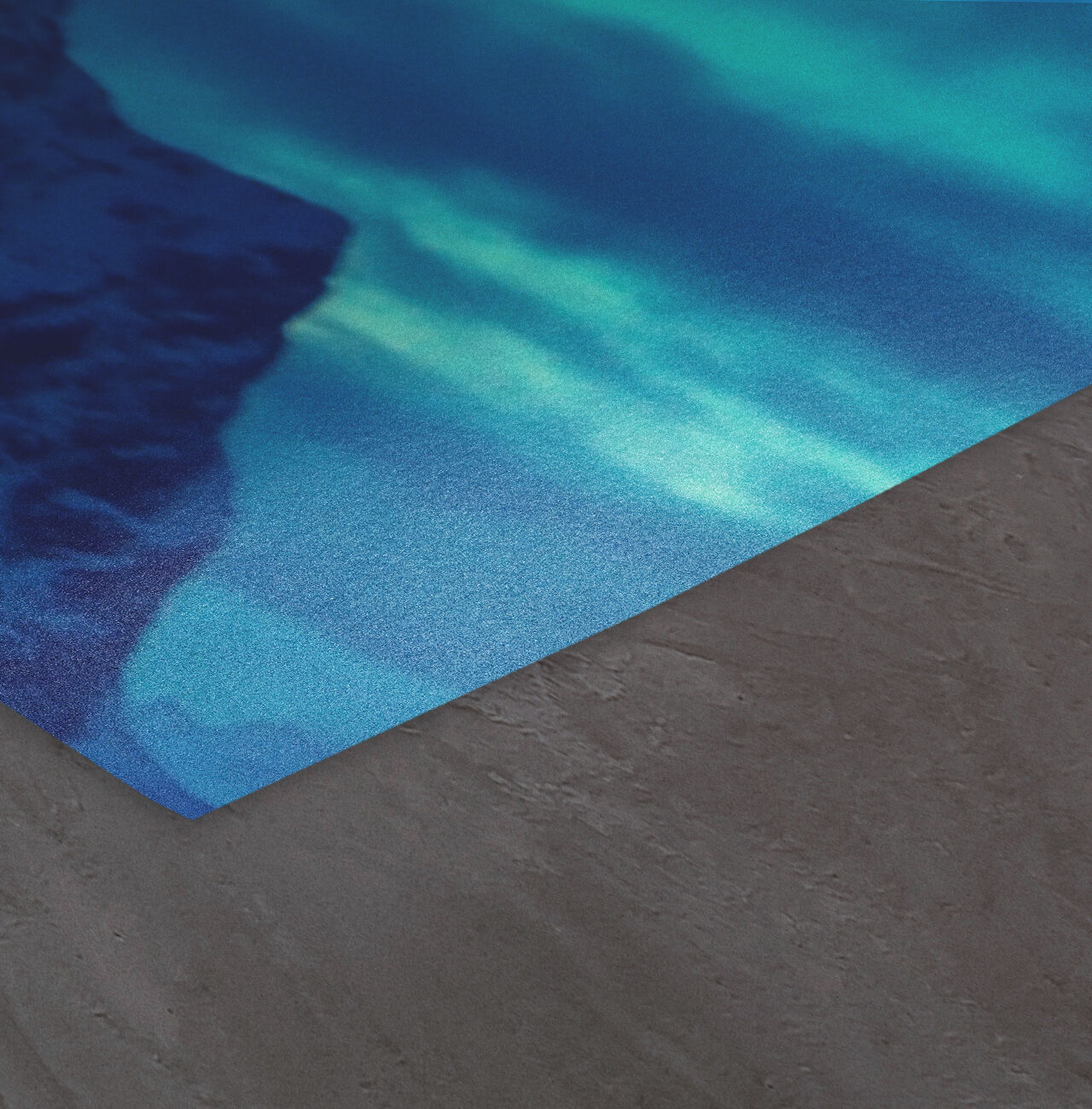 Gros plan d'un design moderne sur un fond bleu avec un matériau texturé