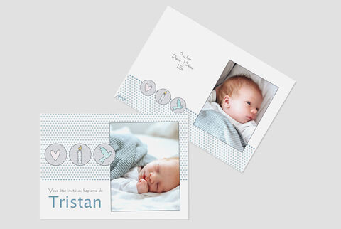 Un album photo soigneusement conçu avec une photo de bébé en sommeil nommé Tristan.
