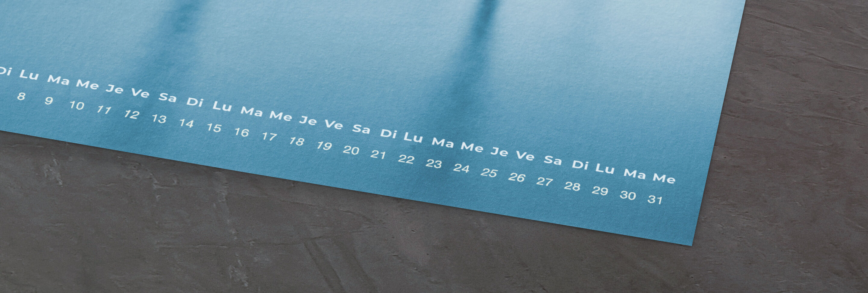 Calendrier photo créatif avec calendrier mensuel en bleu.