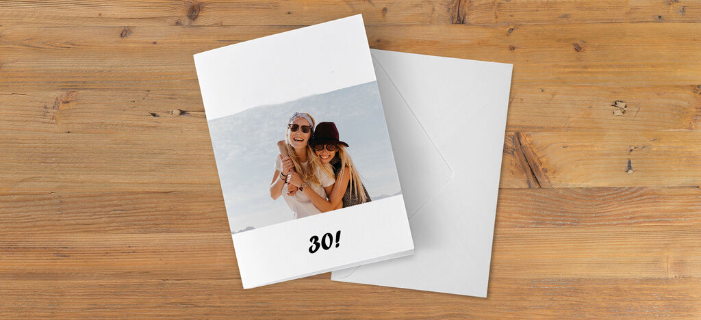 Une carte CEWE avec le numéro 30, célébrant un événement festif