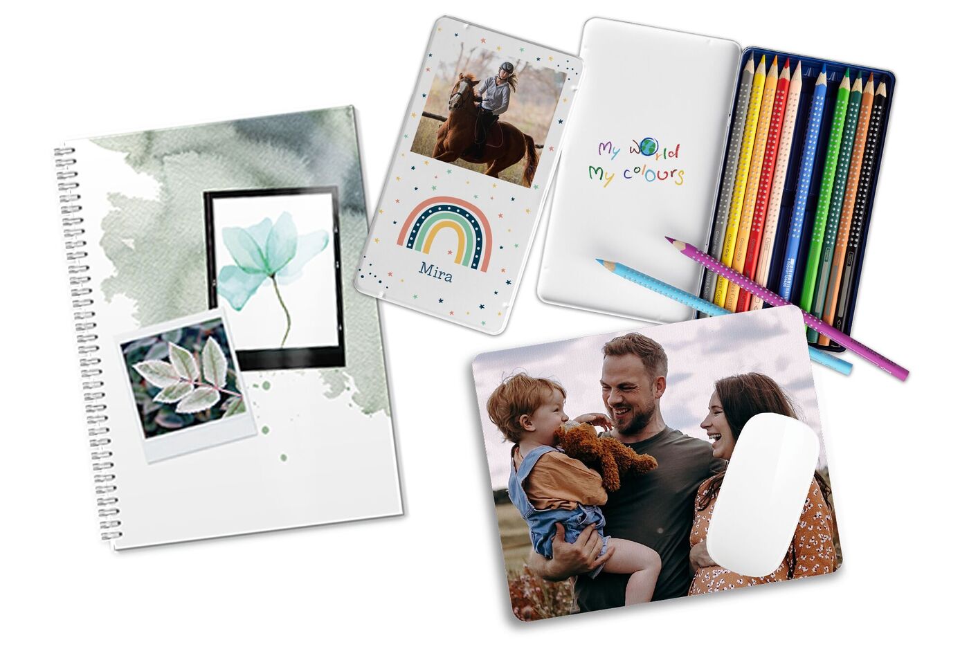 Fournitures colorées, un carnet, un cercle chromatique et des photos d'un enfant avec ses parents.