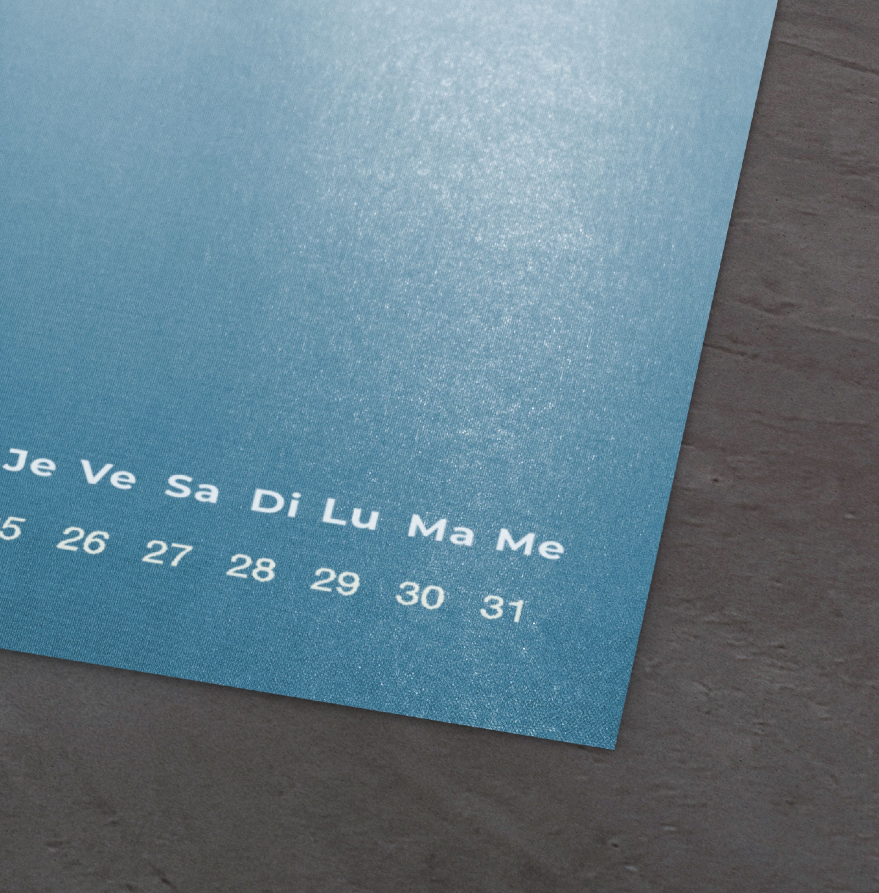 Page de calendrier avec un fond bleu et les jours de la semaine.